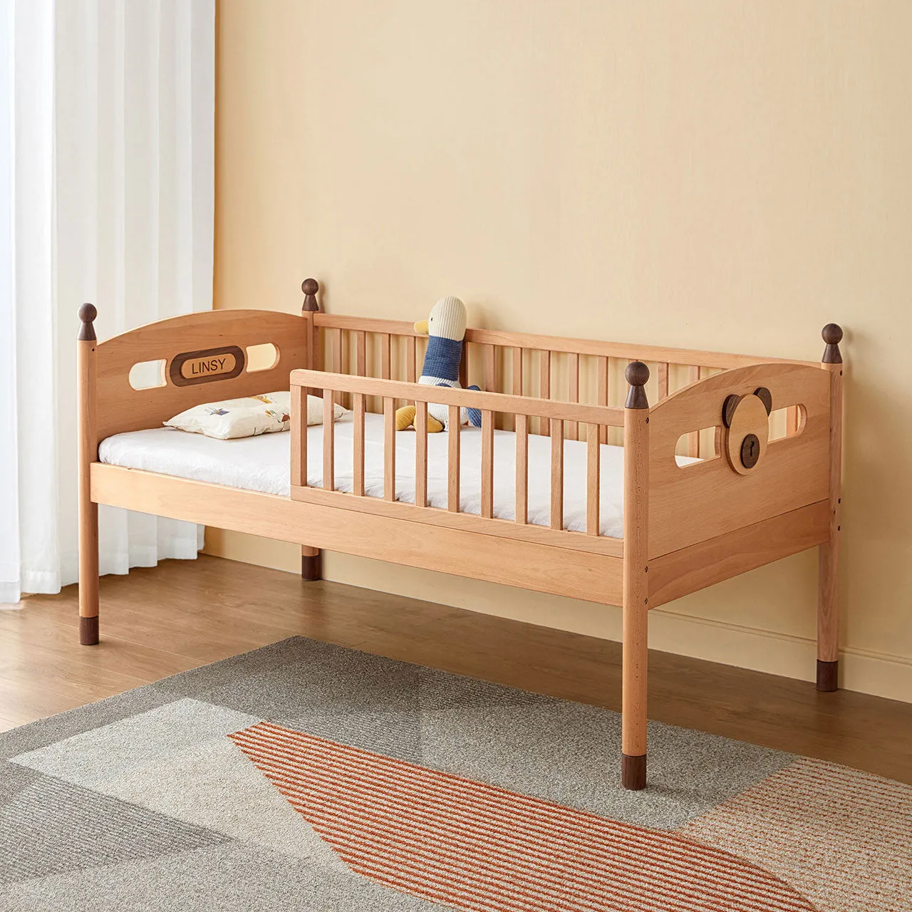 Dear Bear Mobile Oak Sleeping Cot