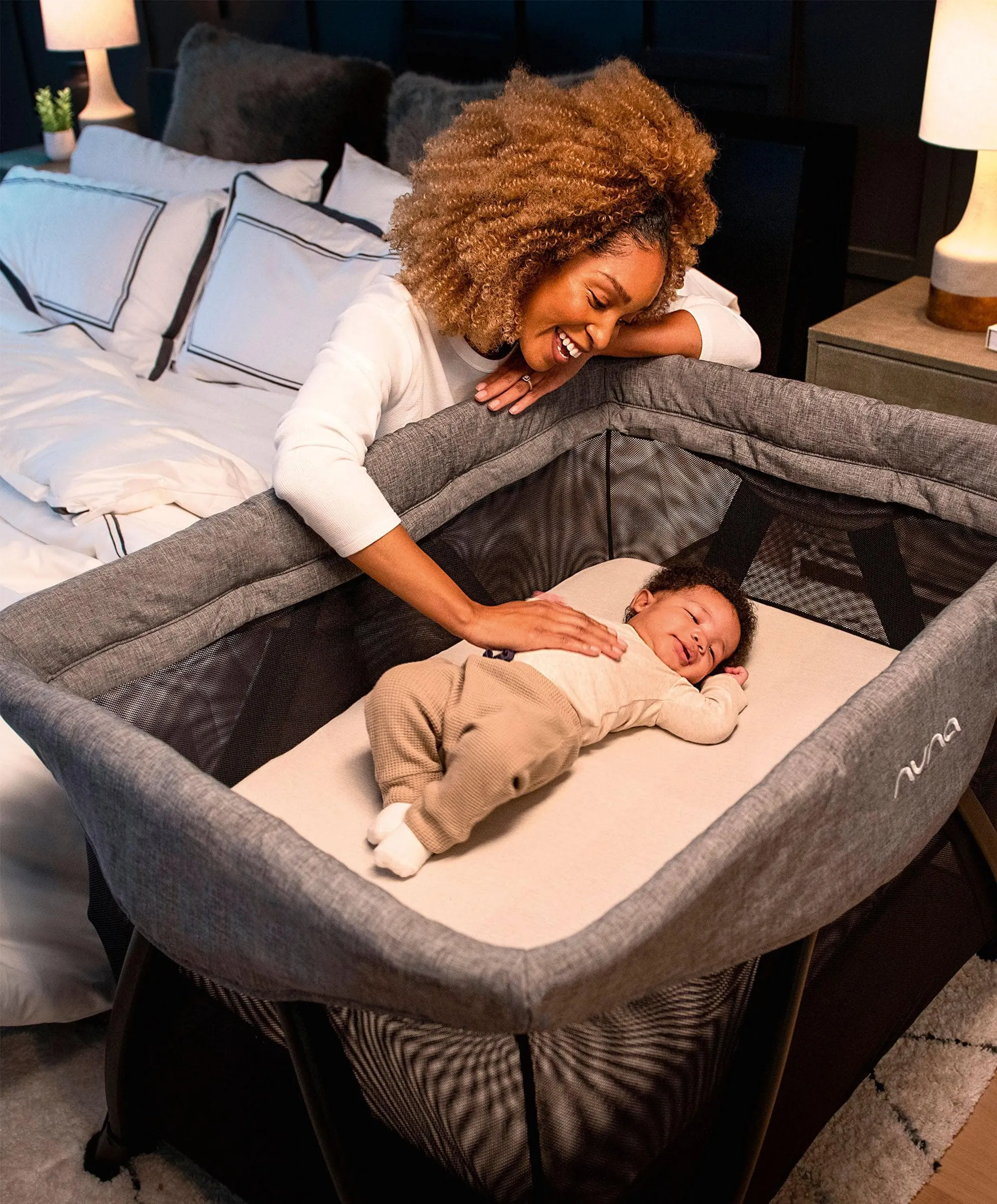 Nuna SENA&trade; Aire Travel Cot - Charcoal